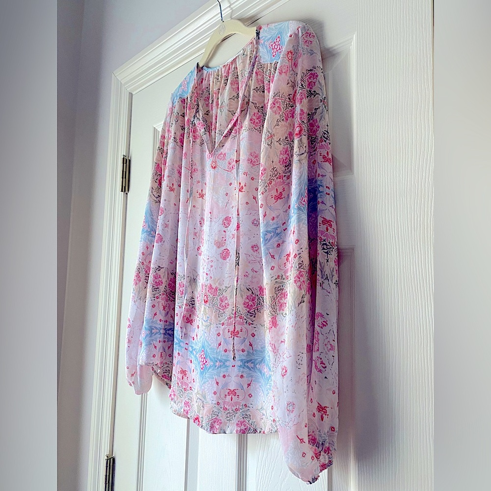 ☀️VIOLET & CLAIRE | FLORAL PRINT BLOUSE 💕